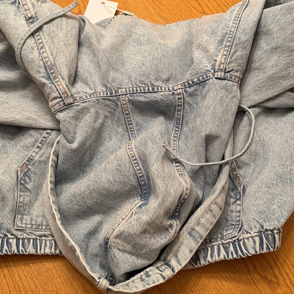 Pull&Bear Men’s Light Blue Denim Jacket - Picture 4 of 5